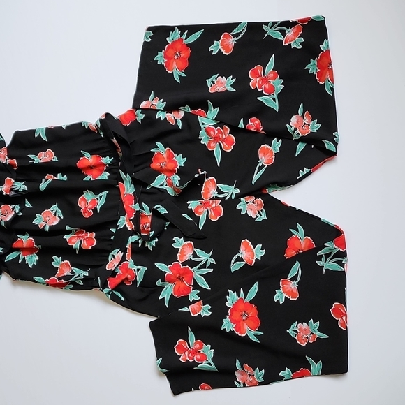 Forever 21 Black Floral Print Jumpsuit with Belt - Picture 4 of 7